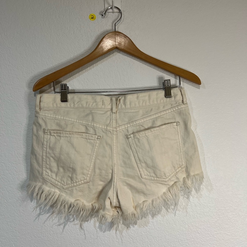 Free people we the free off white raw hem shorts 27 - Picture 2 of 5